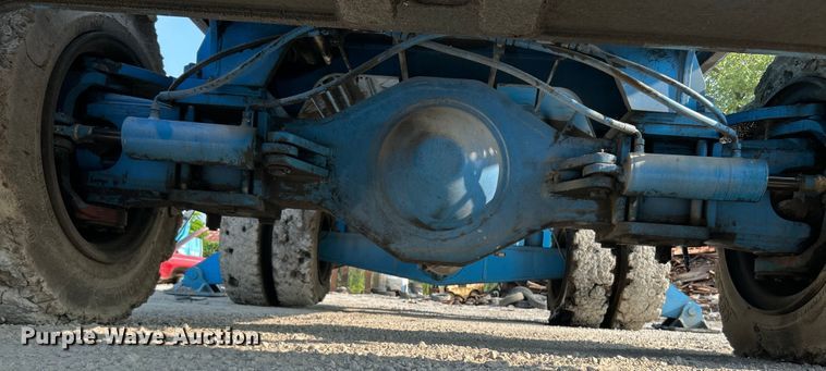 image for item NL9561 2005 Terex Fuchs MHL380  material handler