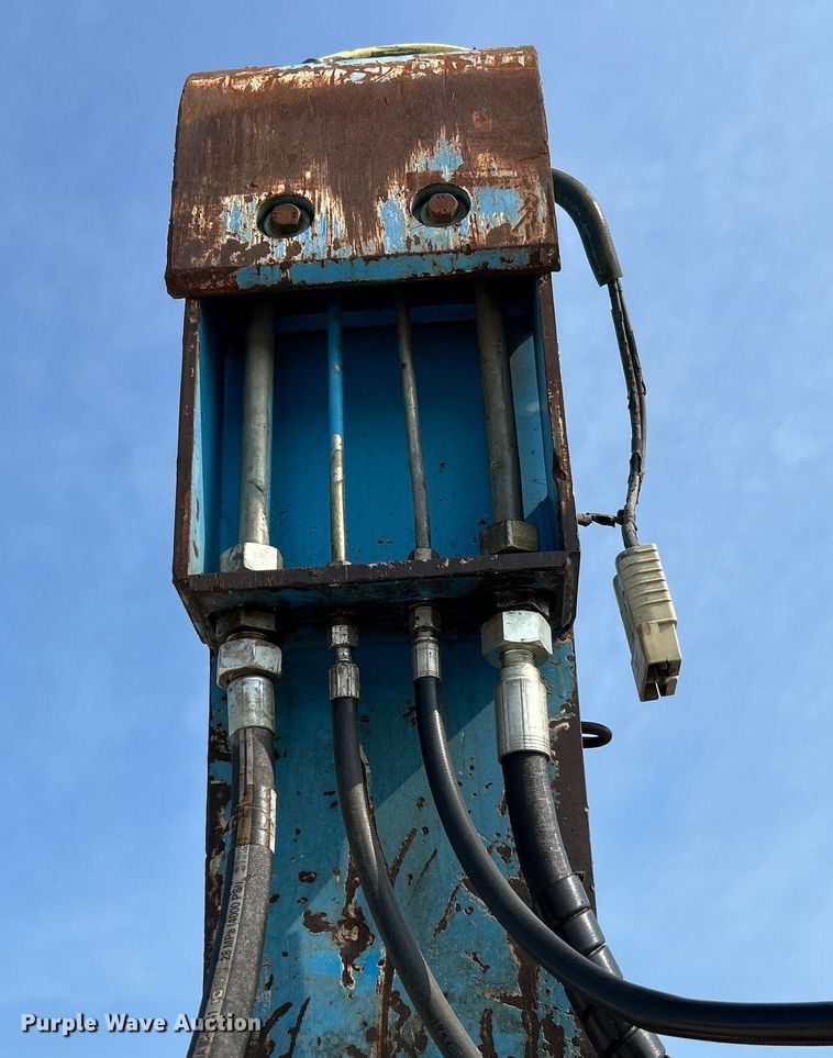 image for item NL9562 2002 Fuchs MHL331  material handler