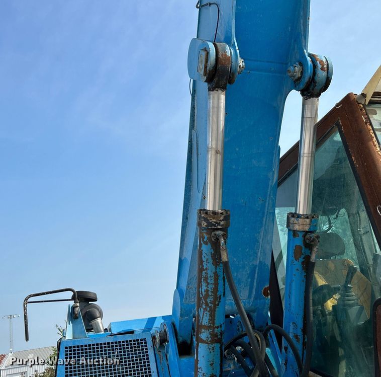 image for item NL9562 2002 Fuchs MHL331  material handler