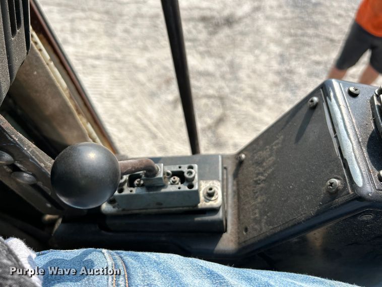 image for item NL9562 2002 Fuchs MHL331  material handler