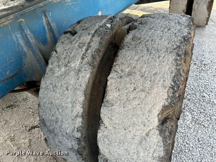 image for item NL9562 2002 Fuchs MHL331  material handler