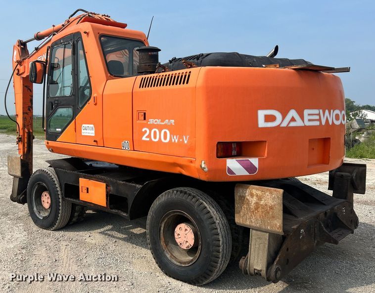 image for item NL9563 2003 Daewoo Solar 200 W-V  wheeled excavator