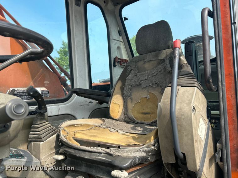 image for item NL9563 2003 Daewoo Solar 200 W-V  wheeled excavator