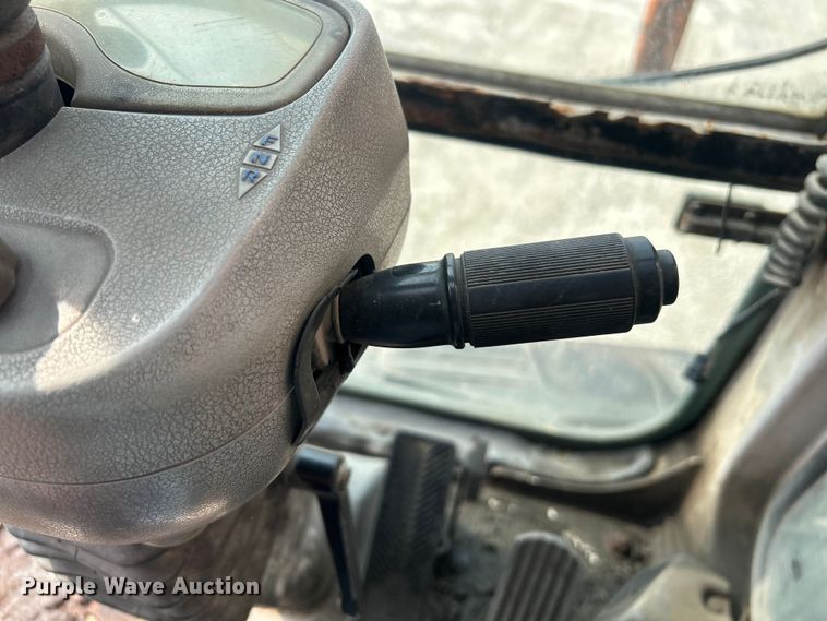 image for item NL9563 2003 Daewoo Solar 200 W-V  wheeled excavator