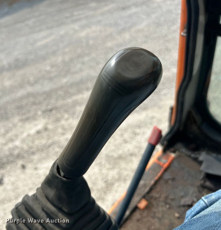 image for item NL9563 2003 Daewoo Solar 200 W-V  wheeled excavator