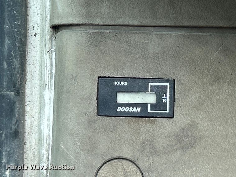 image for item NL9563 2003 Daewoo Solar 200 W-V  wheeled excavator