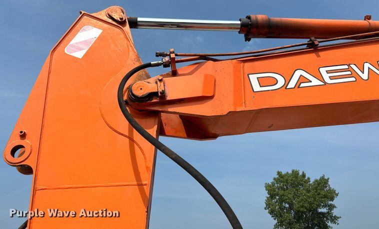 image for item NL9563 2003 Daewoo Solar 200 W-V  wheeled excavator