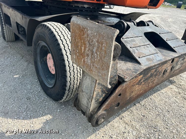 image for item NL9563 2003 Daewoo Solar 200 W-V  wheeled excavator