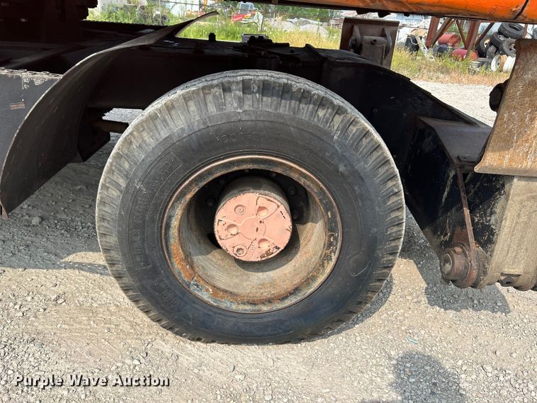 image for item NL9563 2003 Daewoo Solar 200 W-V  wheeled excavator