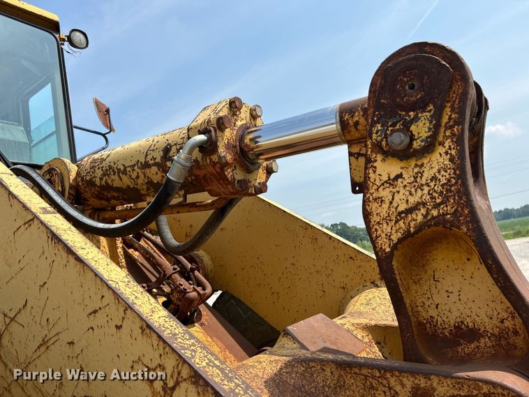 image for item NL9564 1990 Komatsu WA500-1  wheel loader