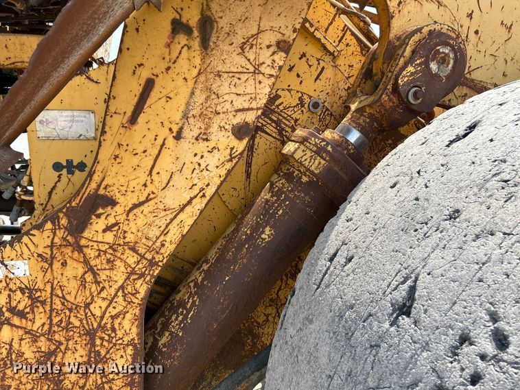 image for item NL9564 1990 Komatsu WA500-1  wheel loader