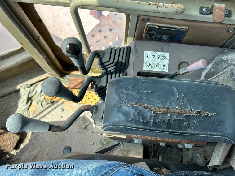 image for item NL9564 1990 Komatsu WA500-1  wheel loader