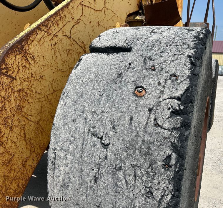 image for item NL9564 1990 Komatsu WA500-1  wheel loader