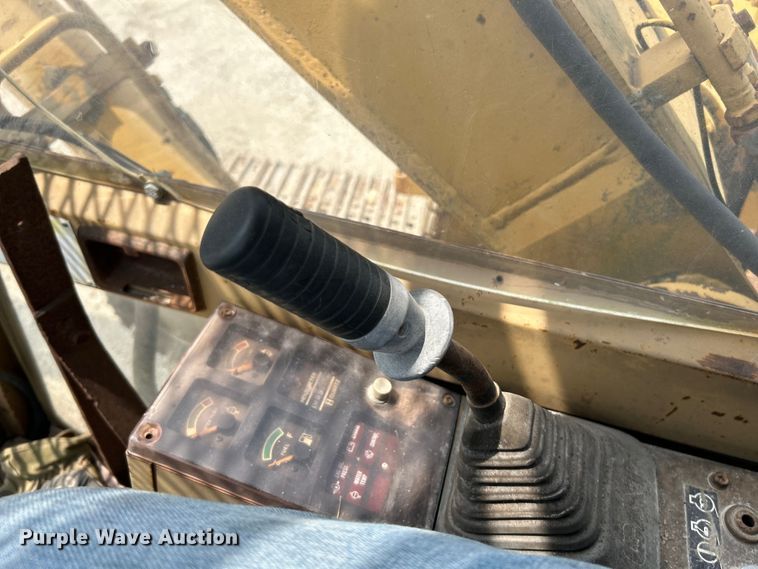 image for item NL9565 1989 Caterpillar E70B  excavator