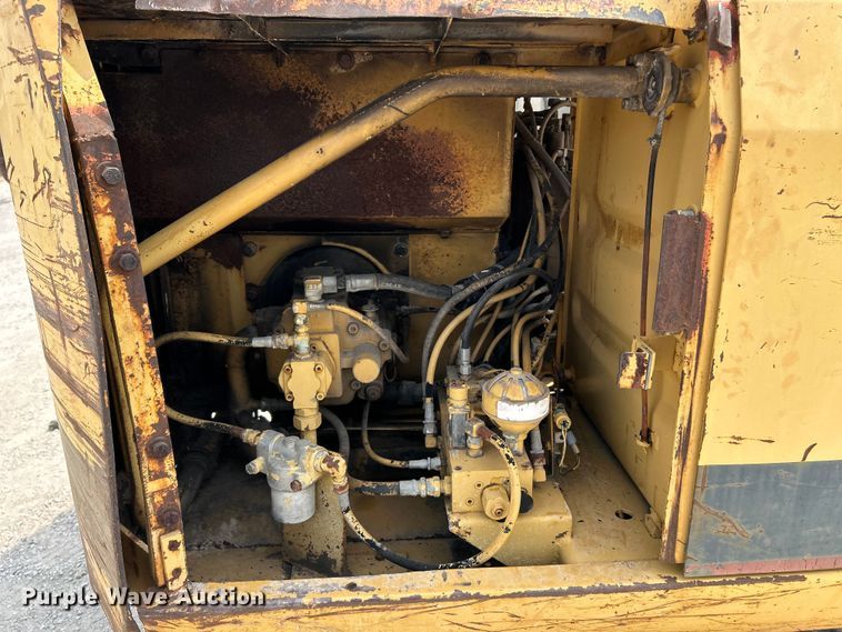 image for item NL9565 1989 Caterpillar E70B  excavator