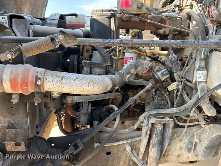 image for item NL9574 2000 GMC C6500  flatbed truck