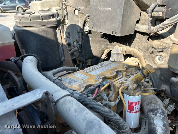 image for item NL9574 2000 GMC C6500  flatbed truck