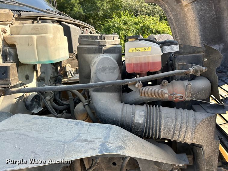 image for item NL9574 2000 GMC C6500  flatbed truck