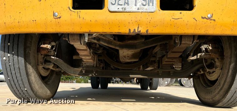 image for item NL9574 2000 GMC C6500  flatbed truck