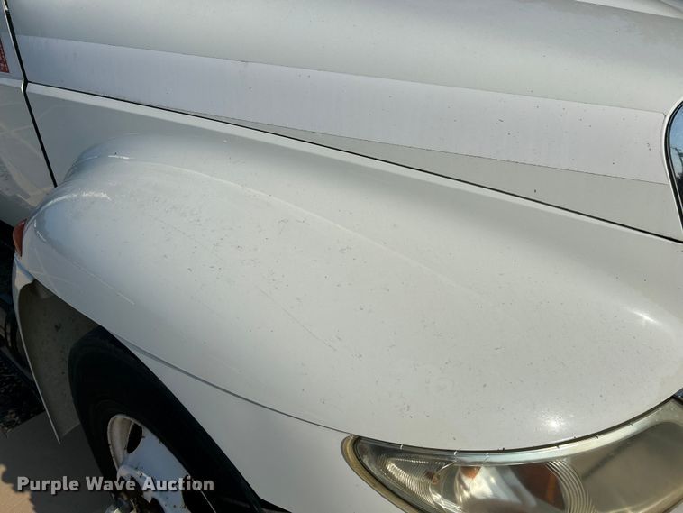 image for item NL9575 2003 International 4200  dump truck