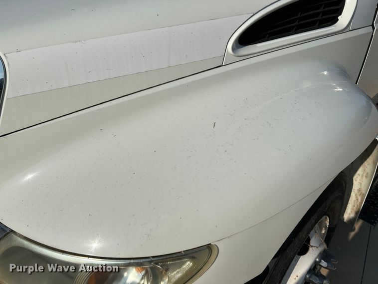 image for item NL9575 2003 International 4200  dump truck