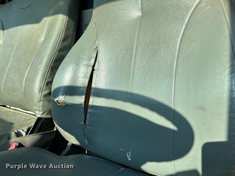 image for item NL9575 2003 International 4200  dump truck