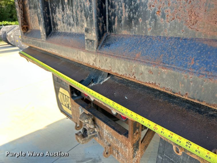 image for item NL9575 2003 International 4200  dump truck