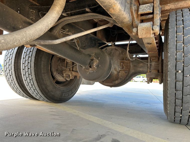 image for item NL9575 2003 International 4200  dump truck