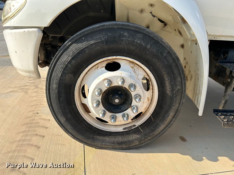 image for item NL9575 2003 International 4200  dump truck