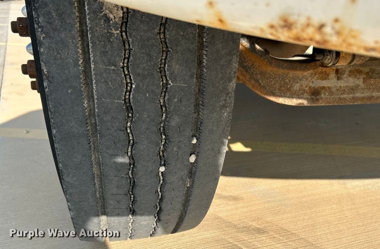 image for item NL9575 2003 International 4200  dump truck