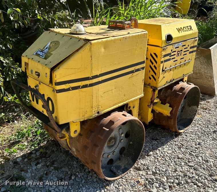 image for item NL9590 2002 Wacker RT820  trench compactor