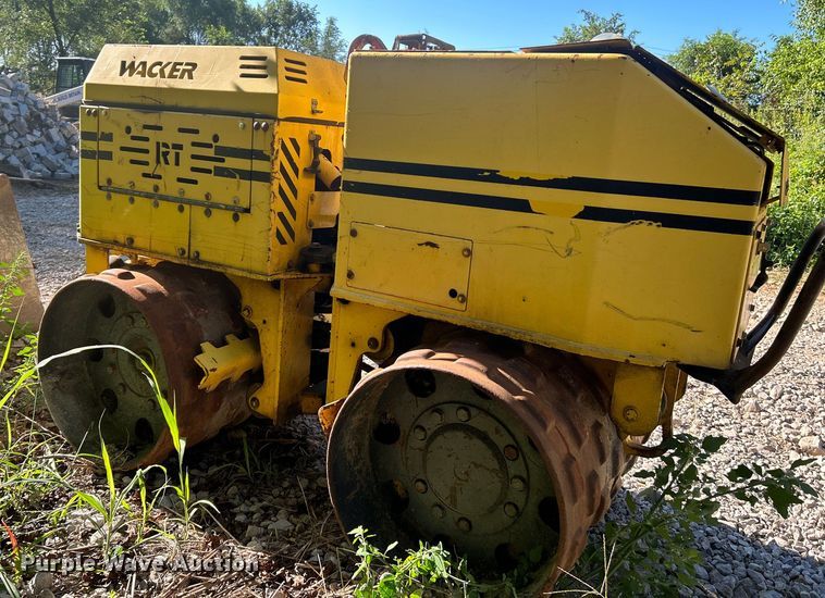 image for item NL9590 2002 Wacker RT820  trench compactor