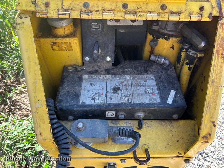 image for item NL9590 2002 Wacker RT820  trench compactor