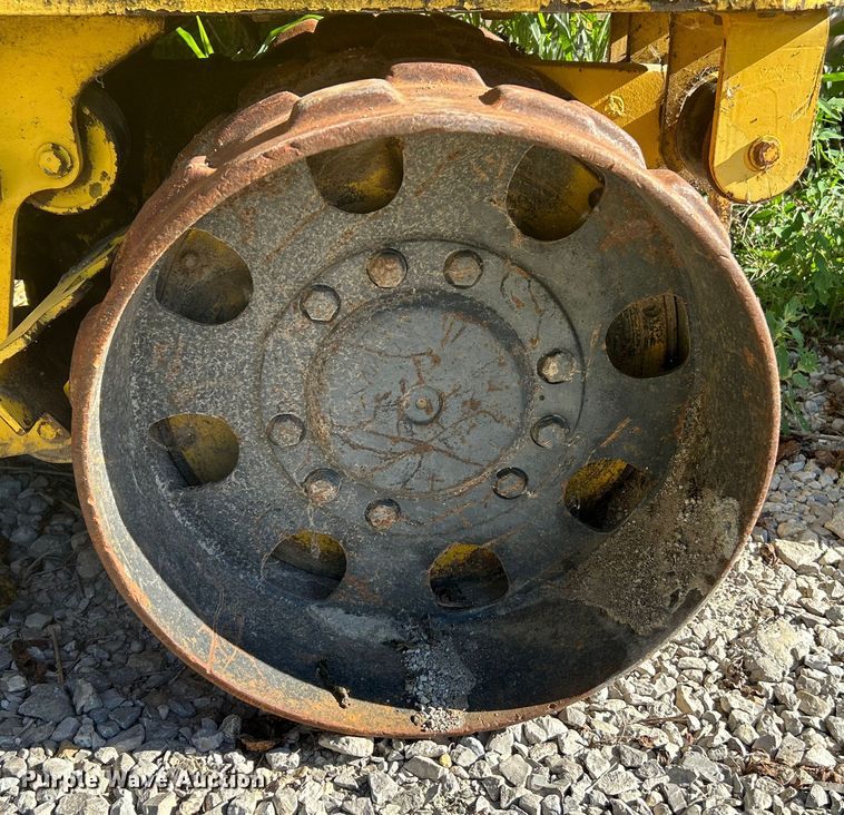 image for item NL9590 2002 Wacker RT820  trench compactor