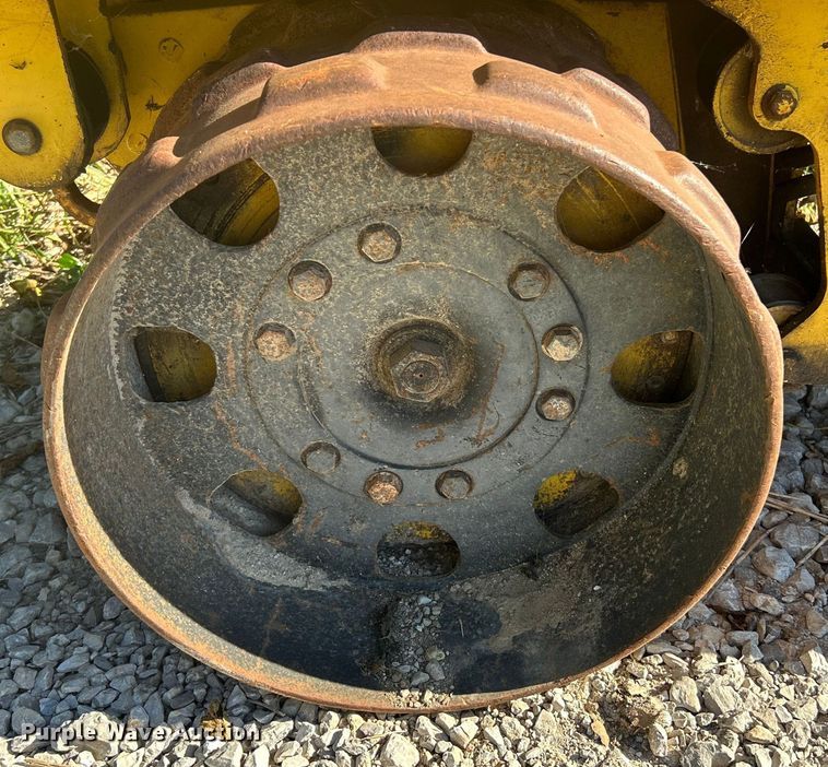 image for item NL9590 2002 Wacker RT820  trench compactor