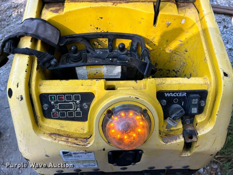 image for item NL9591 2007 Wacker RT  trench compactor