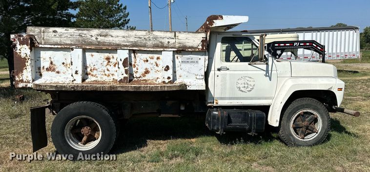image for item NP9460 1980 Ford  dump truck
