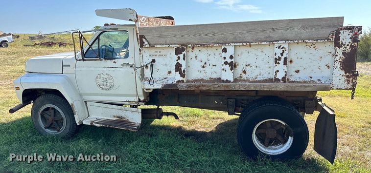 image for item NP9460 1980 Ford  dump truck