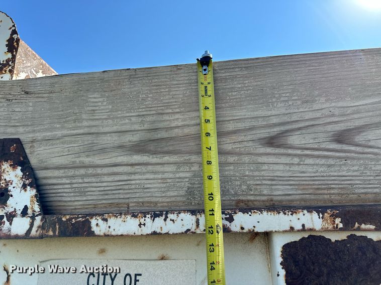 image for item NP9460 1980 Ford  dump truck