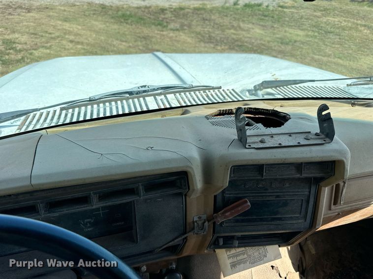 image for item NP9460 1980 Ford  dump truck