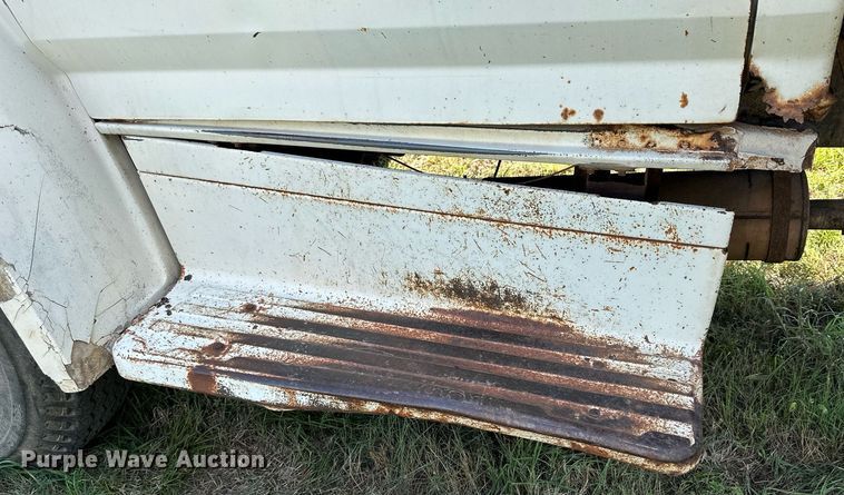 image for item NP9460 1980 Ford  dump truck