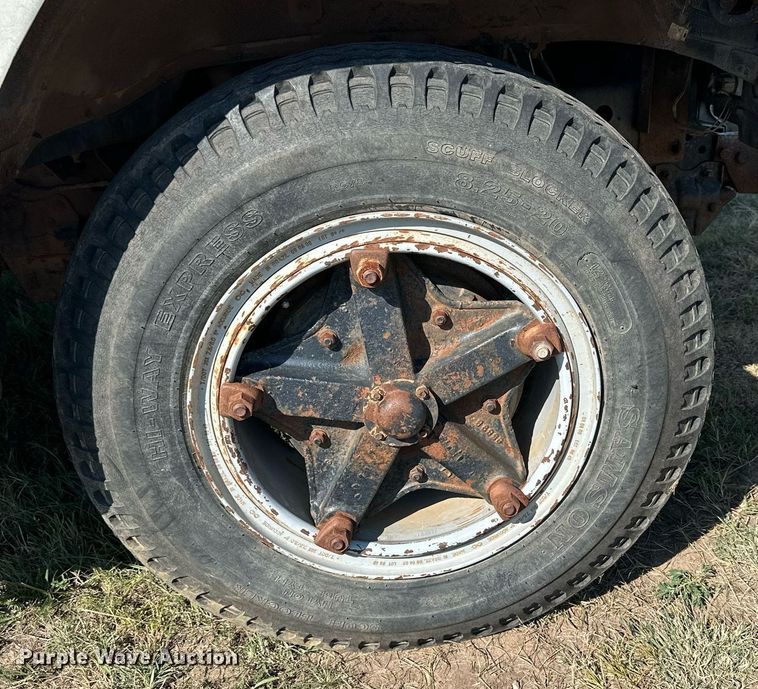 image for item NP9460 1980 Ford  dump truck