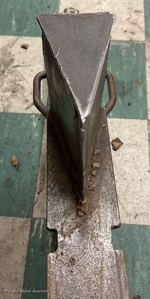 image for item NP9475 Split-it  log splitter