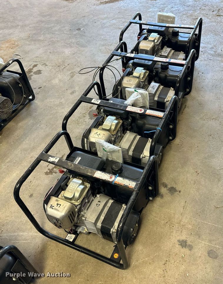 image for item NP9481 (4) Honda Harmony EN2500 generators