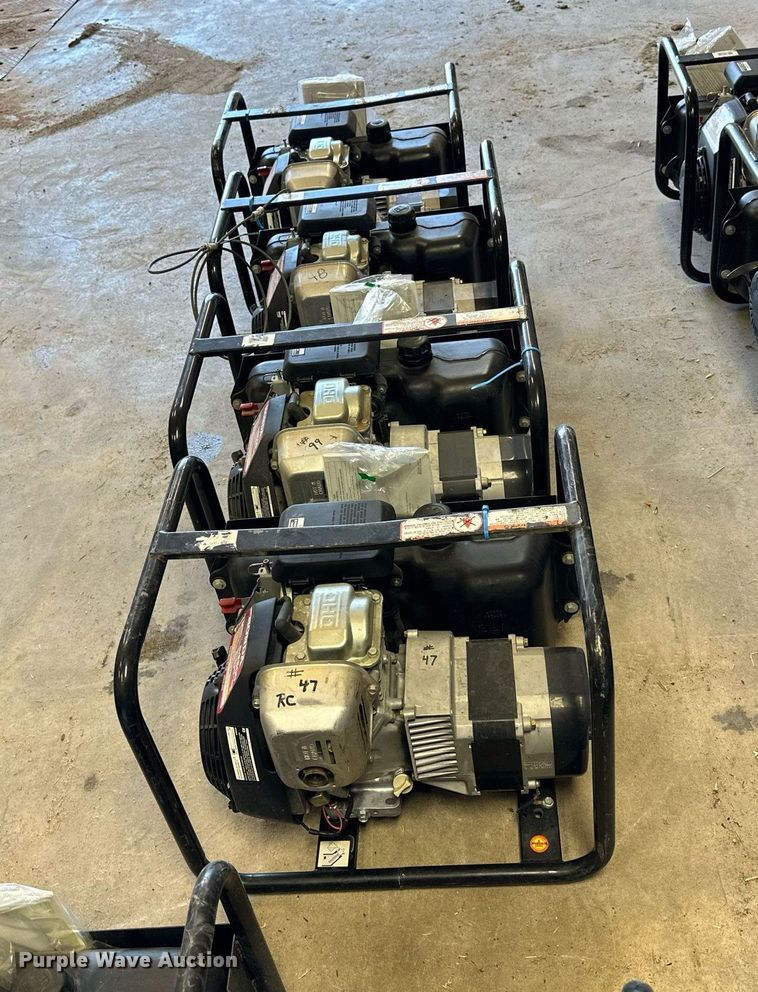 image for item NP9481 (4) Honda Harmony EN2500 generators