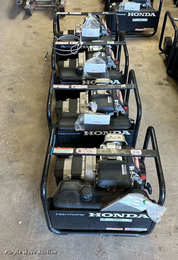 image for item NP9482 (4) Honda Harmony EN2500 generators