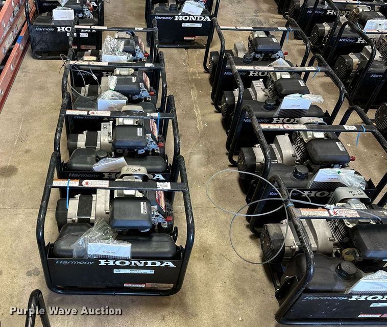 image for item NP9483 (4) Honda Harmony EN2500 generators