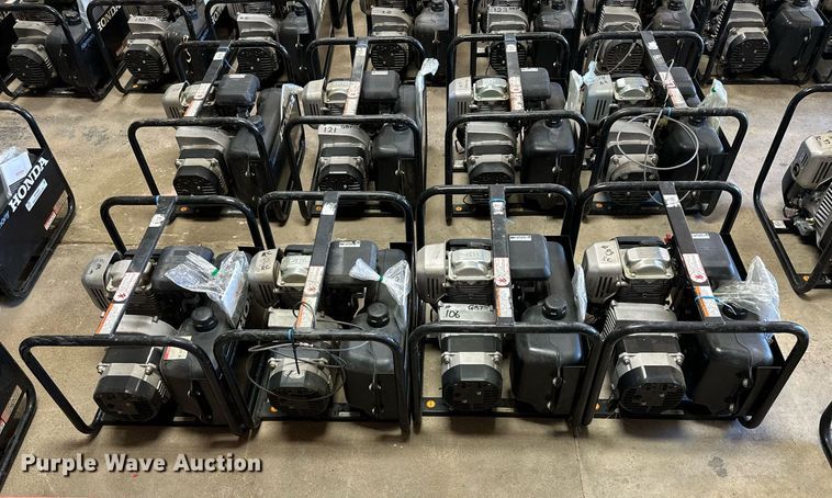 image for item NP9483 (4) Honda Harmony EN2500 generators