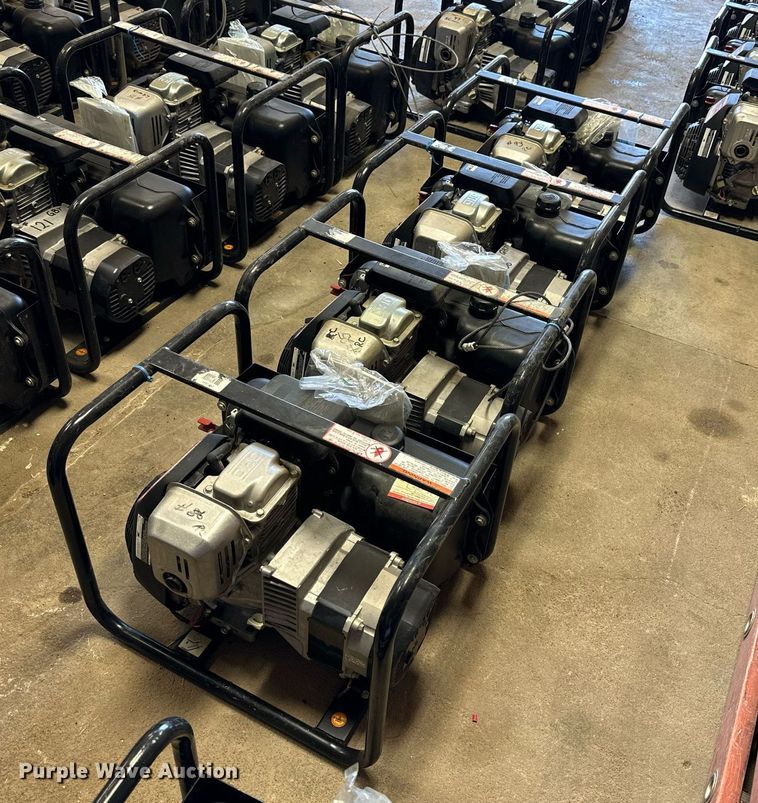 image for item NP9483 (4) Honda Harmony EN2500 generators