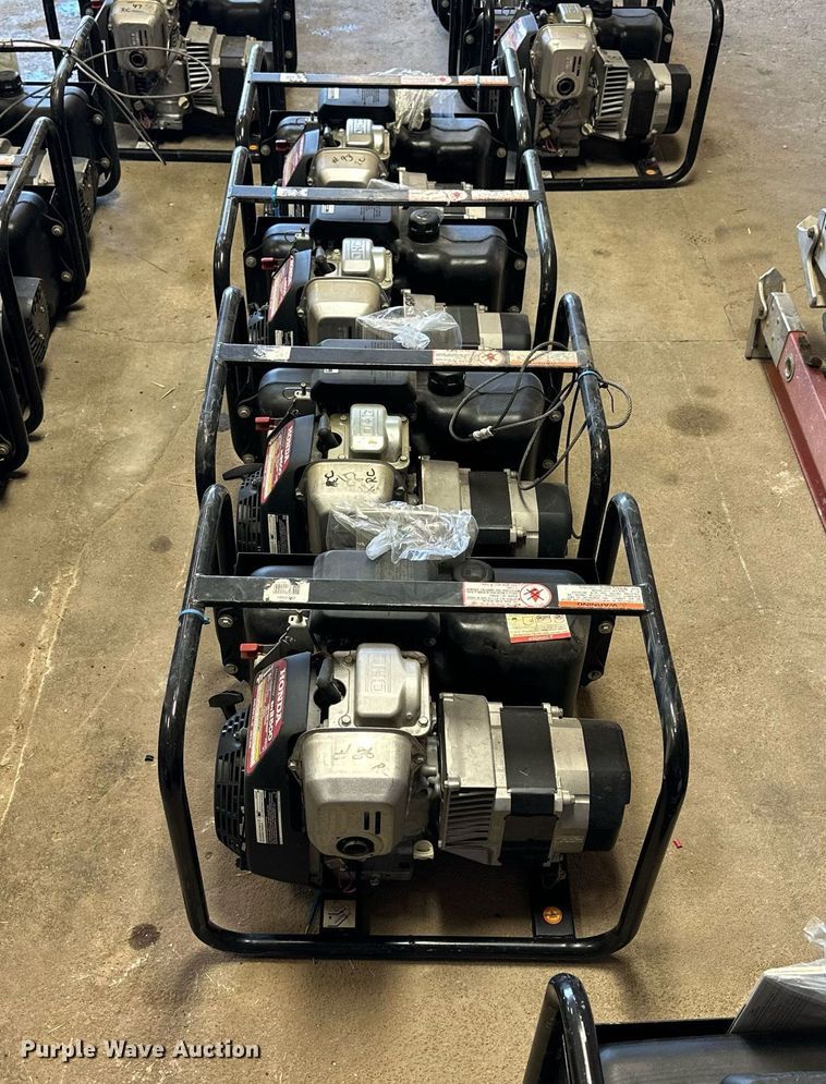 image for item NP9483 (4) Honda Harmony EN2500 generators